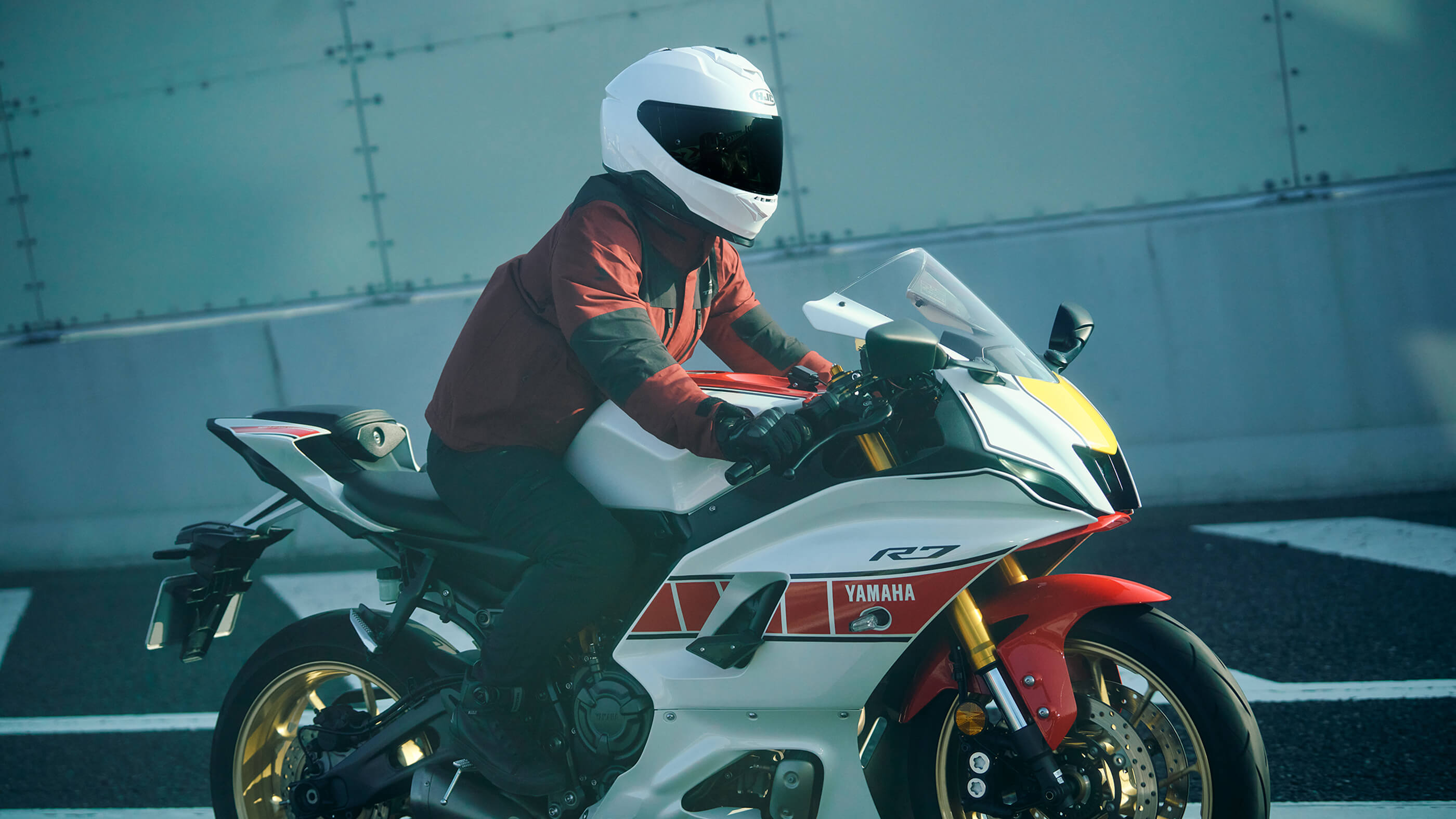 FUSE ALL SEASON JACKET01_001