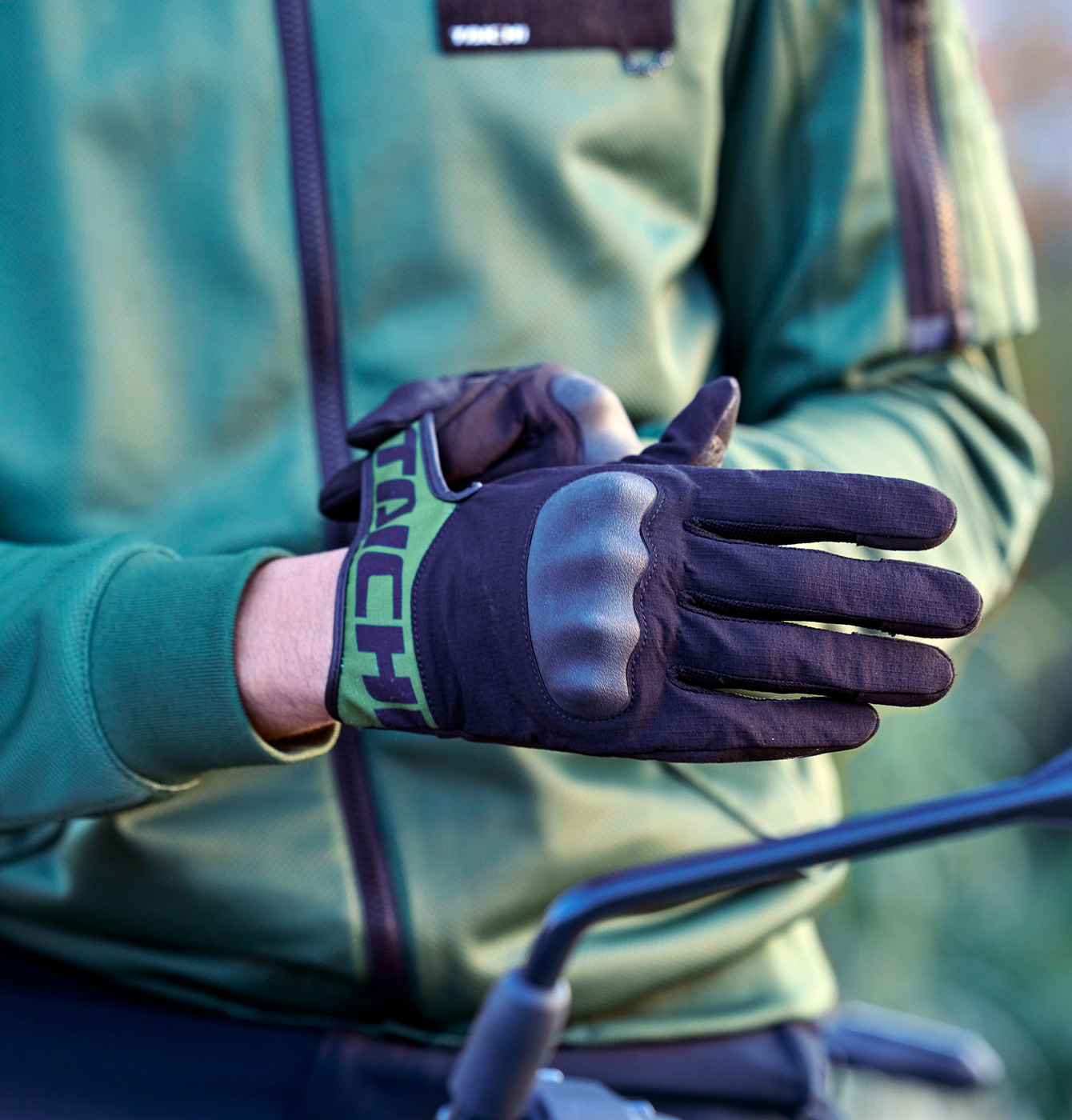 SMARTAIR GLOVES01_001